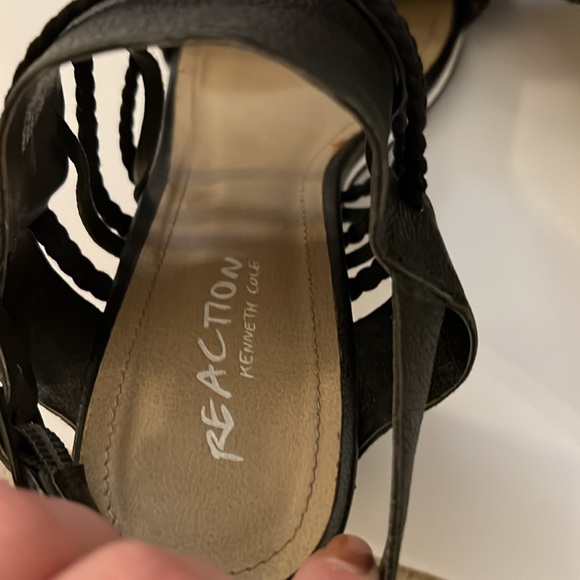 Kenneth Cole reaction black and white heels - Picture 6 of 7